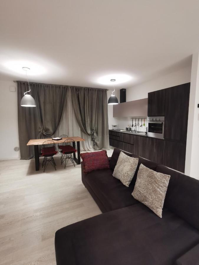 La Casa Di Greta Lägenhet Monza Exteriör bild